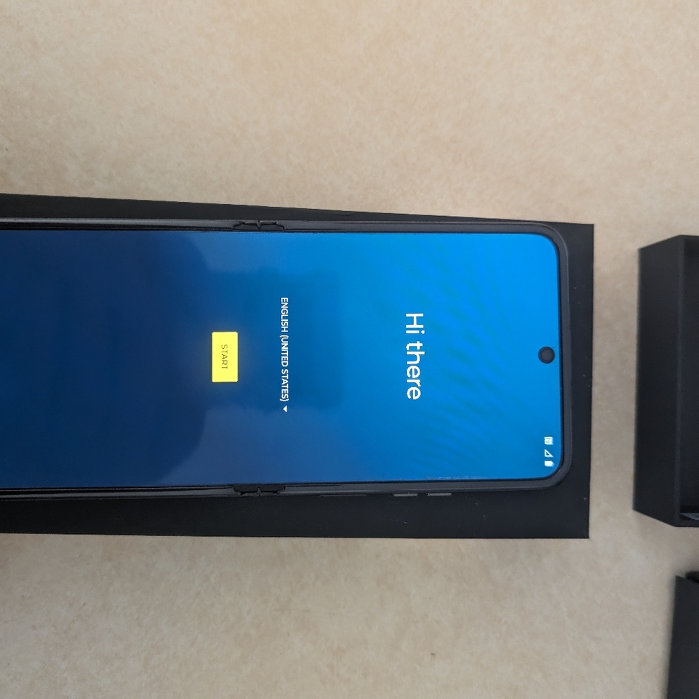 Motorola RAZR Plus with accessories